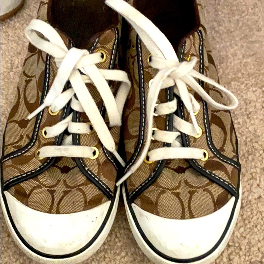 Women’s sneakers